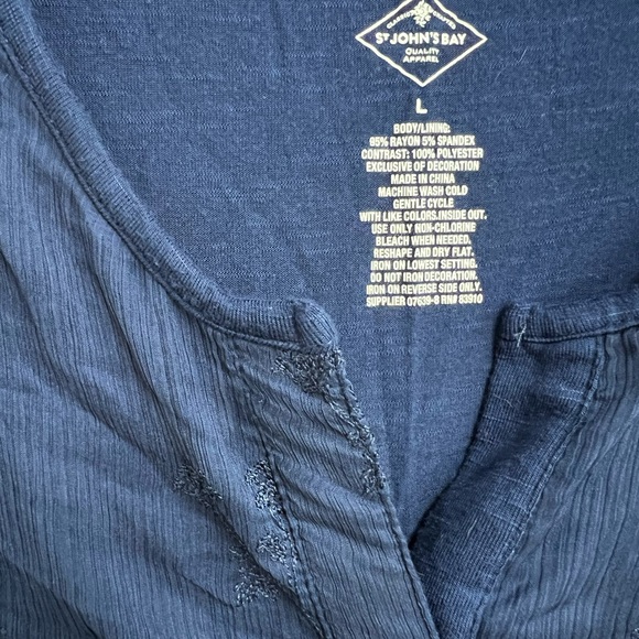 St. Johns Bay Sleeveless Tank Top Navy Blue Embroidered Front Womens Large NEW - Picture 3 of 3